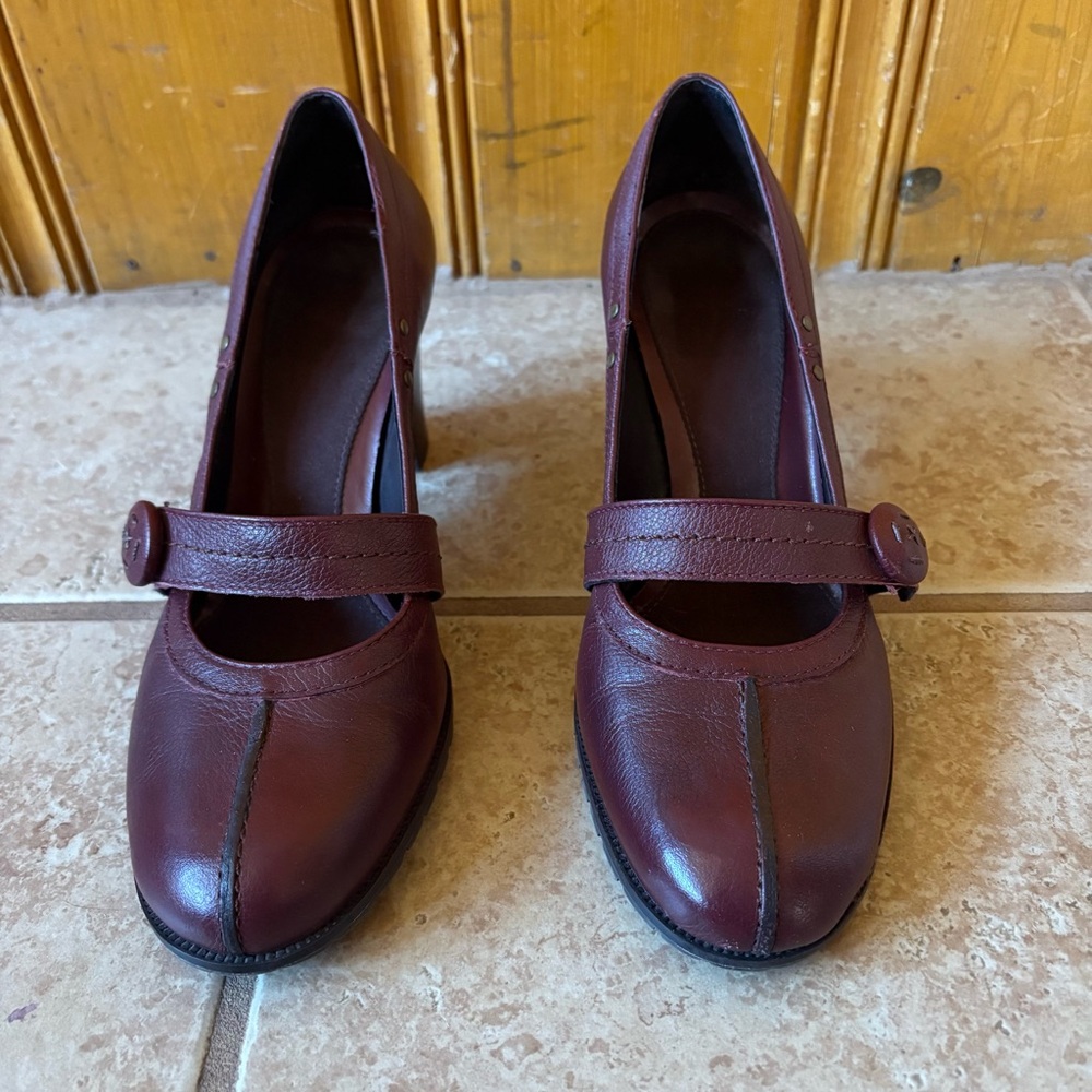 Aerosols Pumps Womens 8M Mary Jane Heels Burgundy ￼Cover Charge Retro Shoes Red